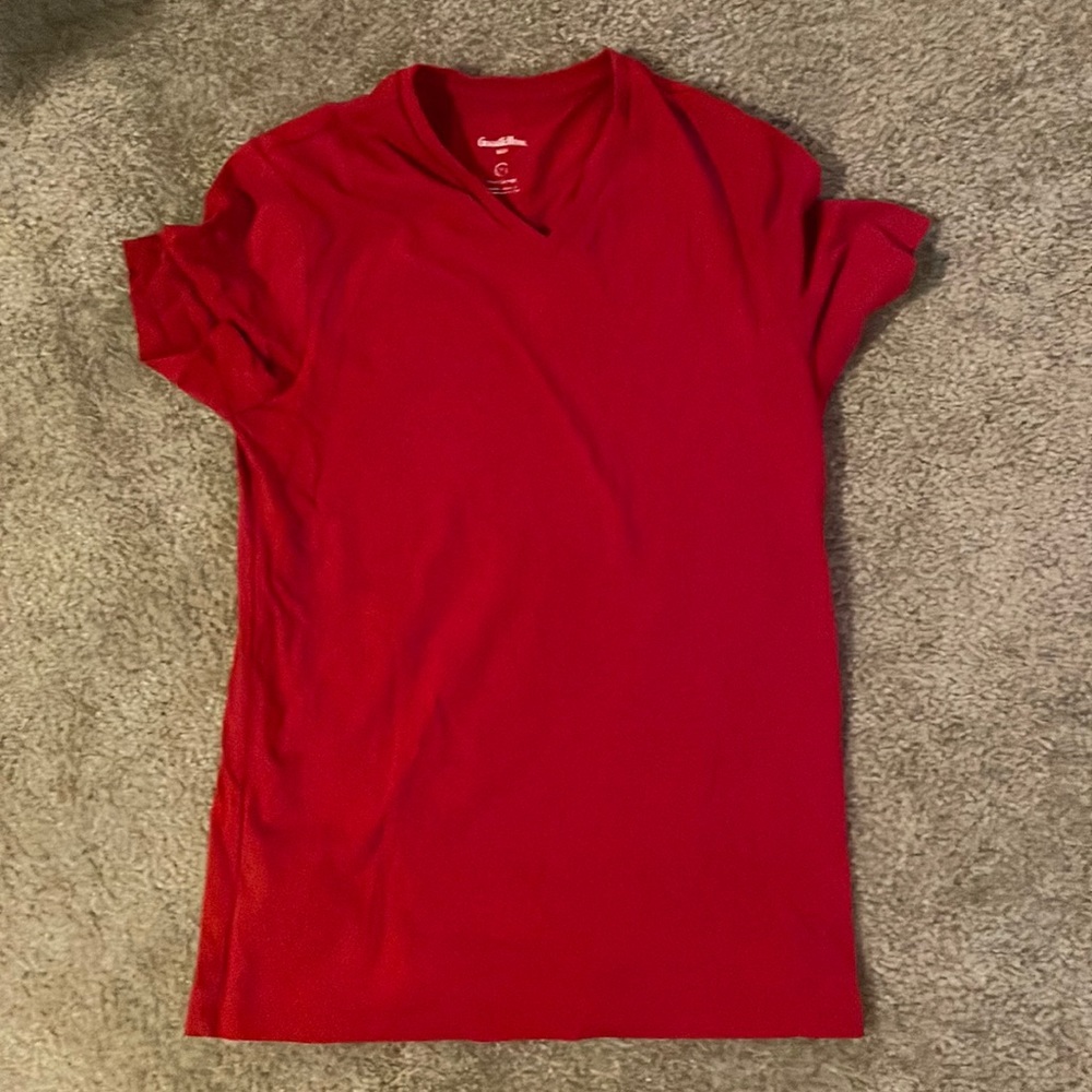Red v neck tee